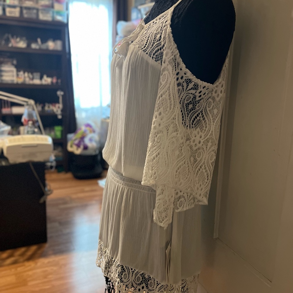 👗 Becca - Picture 3 of 7